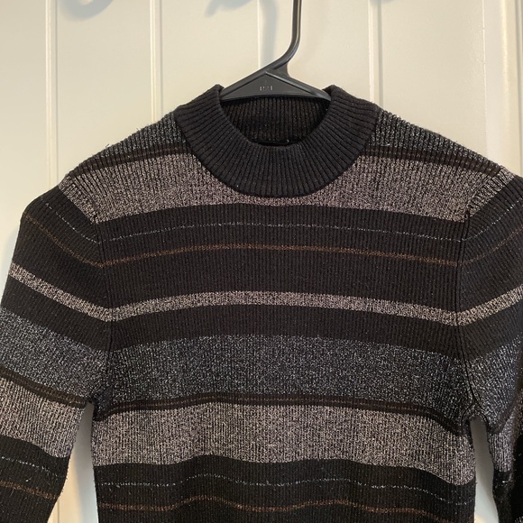 House of Harlow 1960 Fitted Striped Mock Neck Sweater - Picture 5 of 7